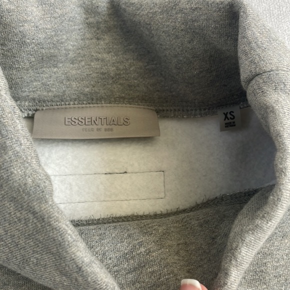 FEAR OF GOD ESSENTIALS SWEATSHIRT (UNISEX) - Picture 6 of 7